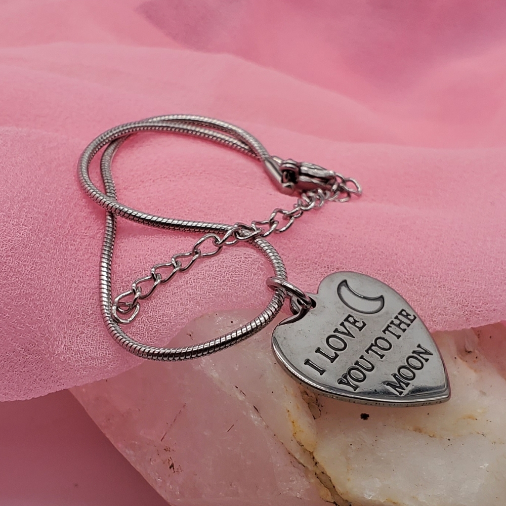 Hypoallergenic Minimalist Jewelry Bracelet Heart Valentine's I Love You Pendant